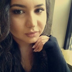 Meet your Posher, Zalina